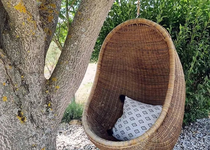 De La Coupiere Le Laurier * Aubenas-les-Alpes